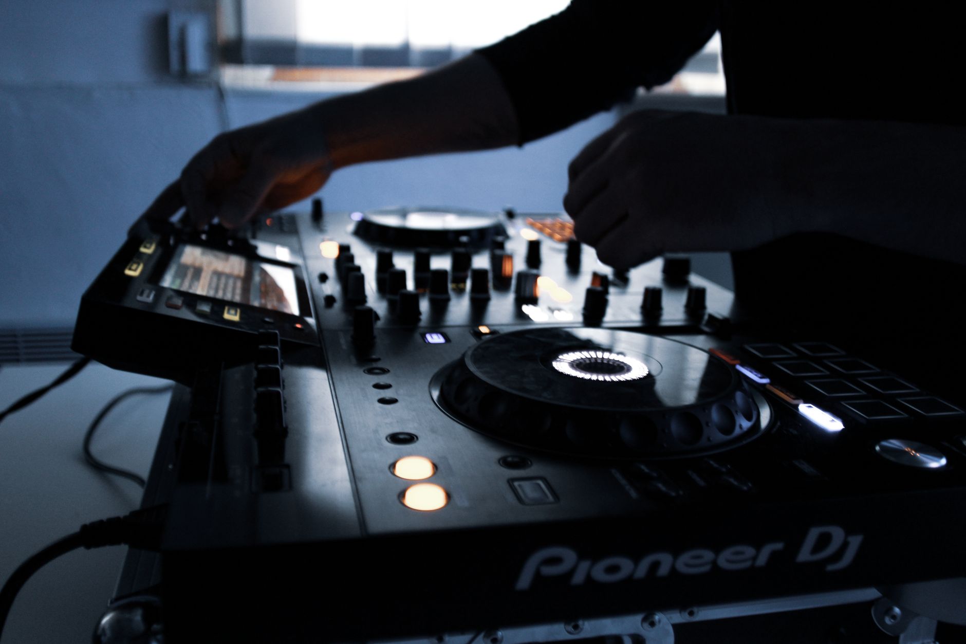 DJ équipe à Saint-Maur-des-Fossés